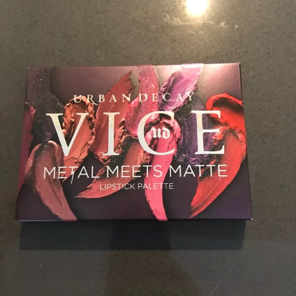 Urban Decay Vice Metal Meets Matte Lip Palette